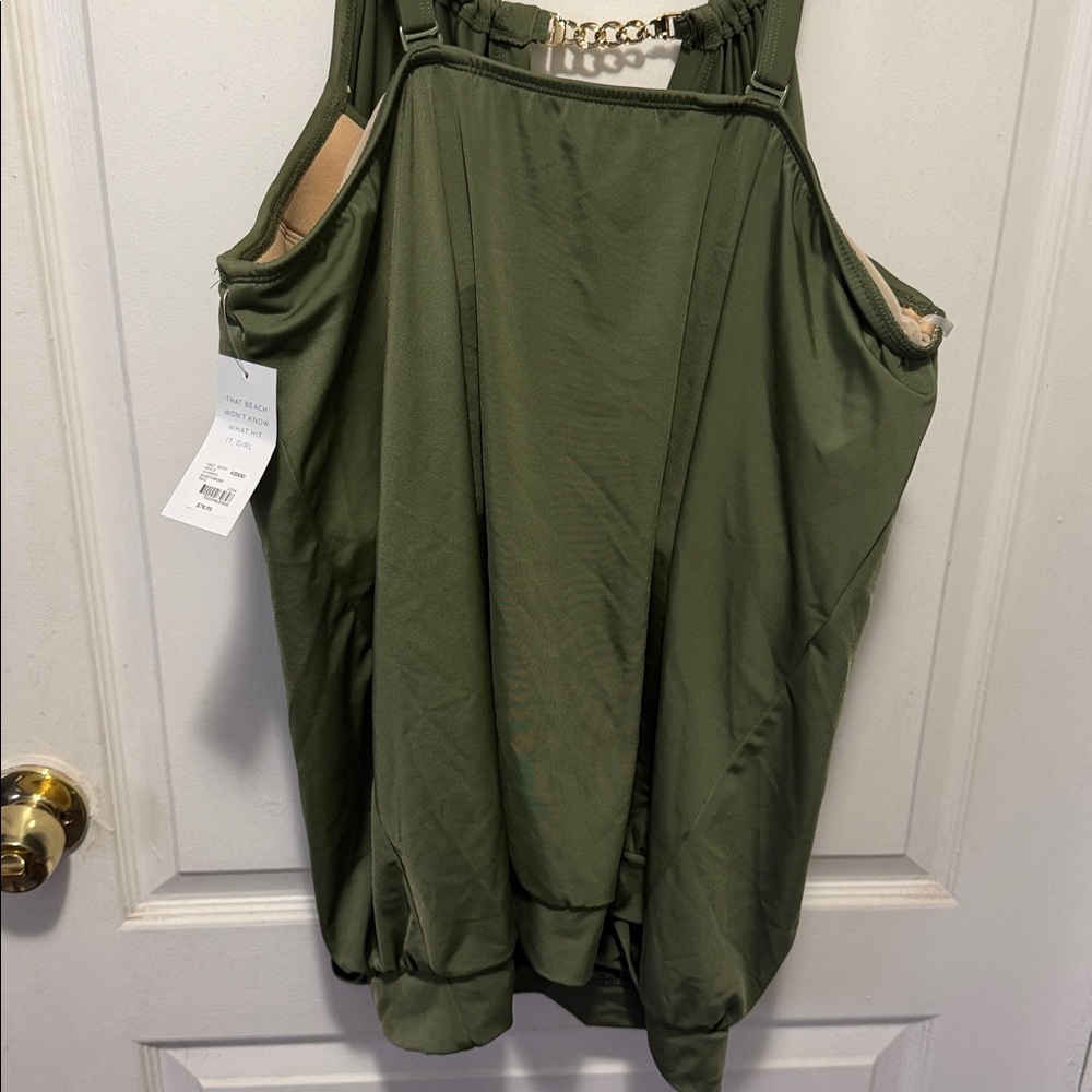 Lane Bryant plus swim top. Brand new with tags - Picture 7 of 8